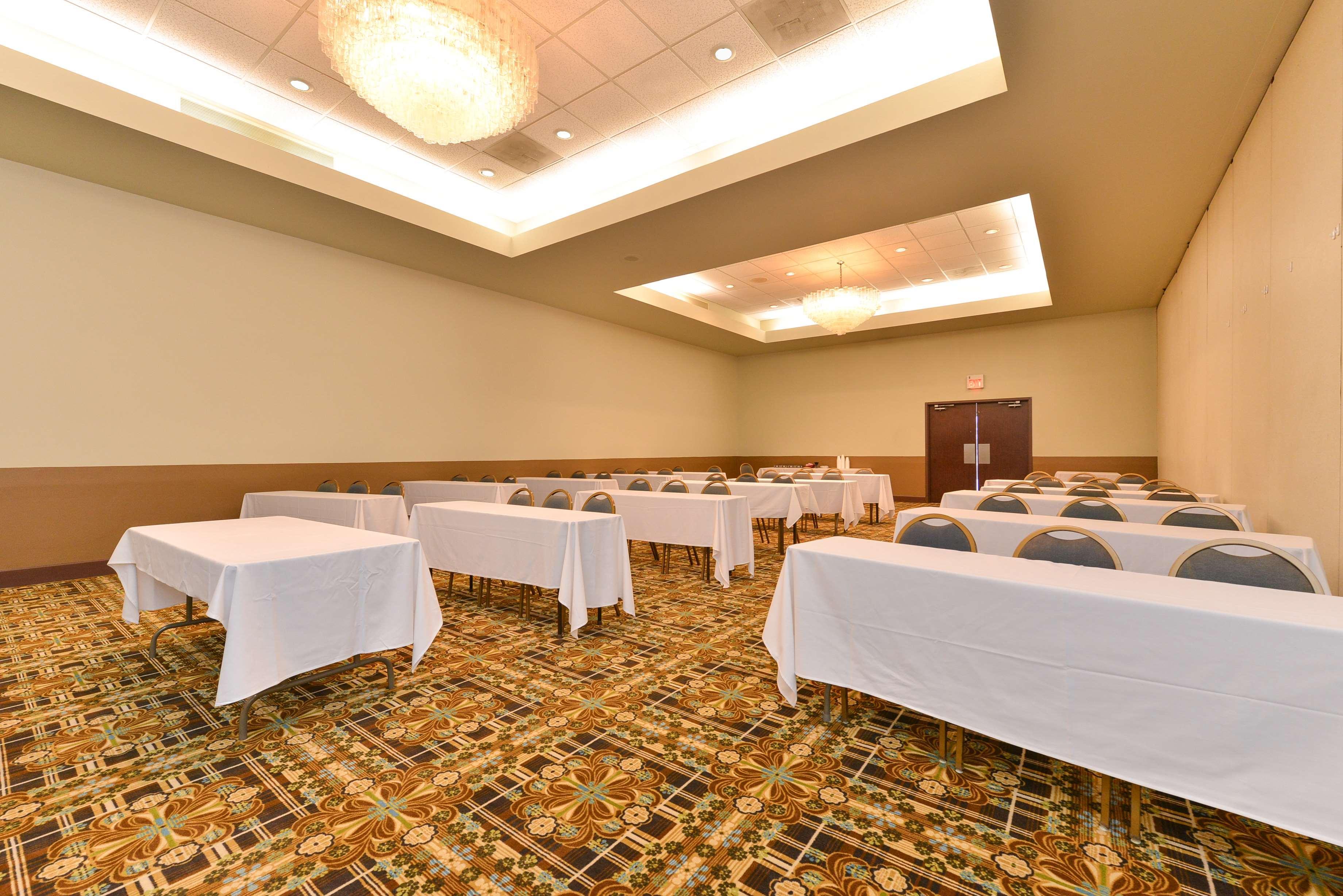 Americas Best Value Inn And Suites Виктория Экстерьер фото