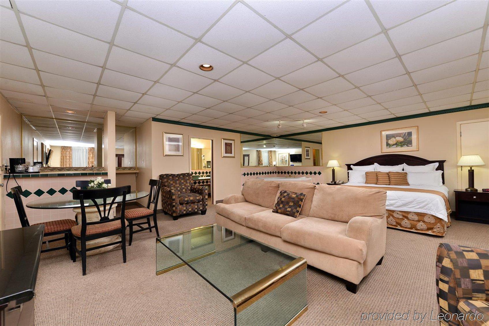 Americas Best Value Inn And Suites Виктория Экстерьер фото