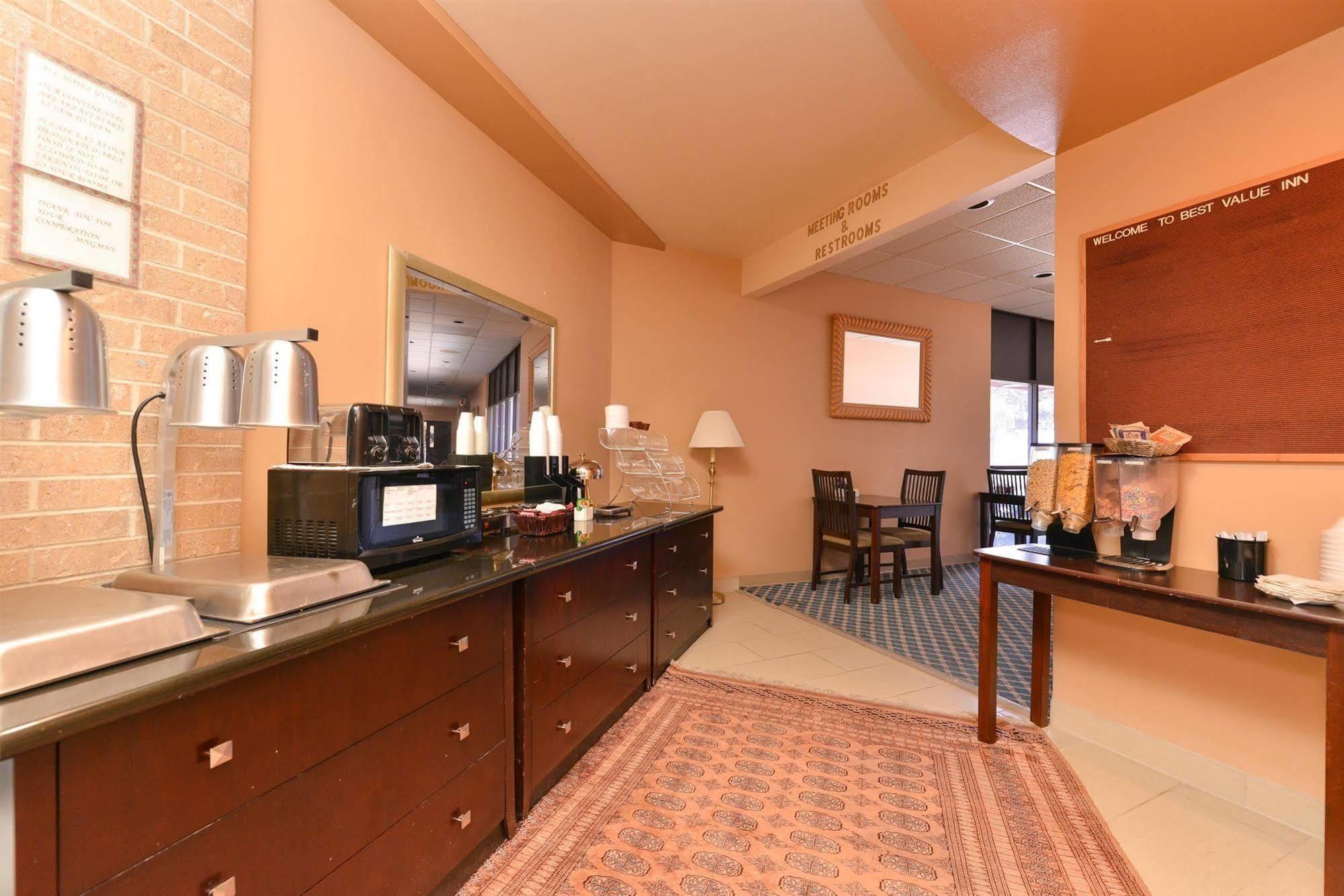 Americas Best Value Inn And Suites Виктория Экстерьер фото